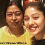 Sunidhi-dddChauhan-with-her-mother-2